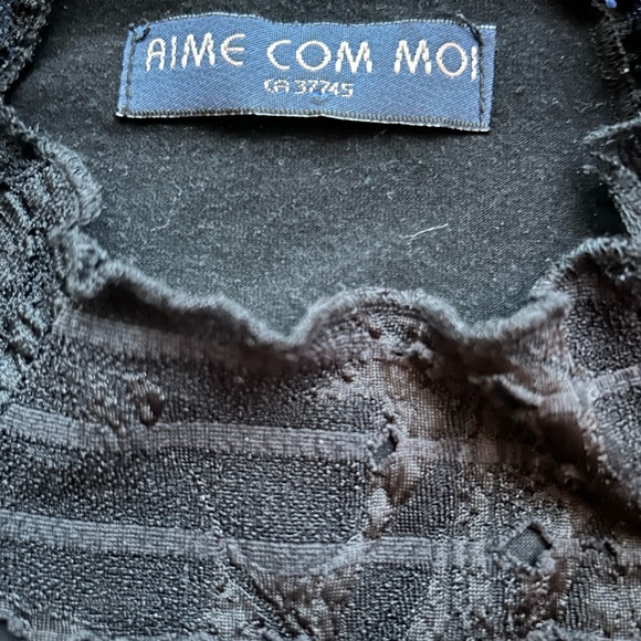 Sleveless black top. XSmall. - Picture 3 of 3